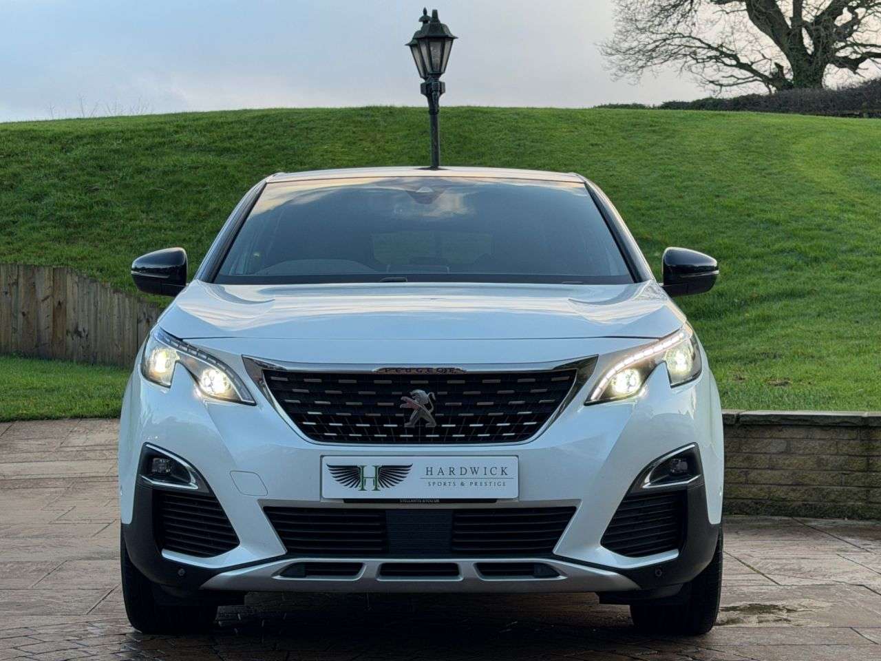 2017 PEUGEOT 3008 2017 PEUGEOT 3008