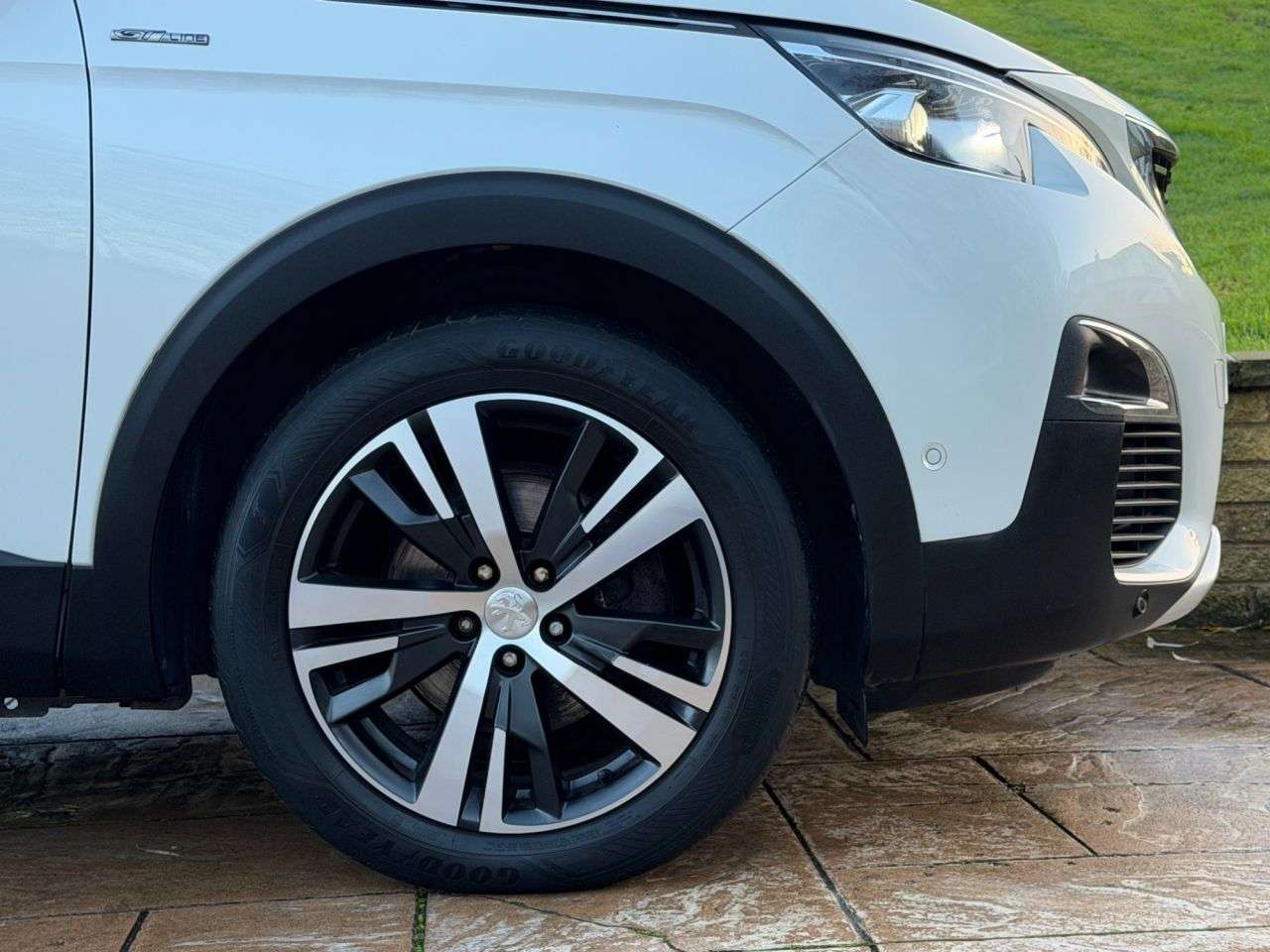 2017 PEUGEOT 3008 2017 PEUGEOT 3008