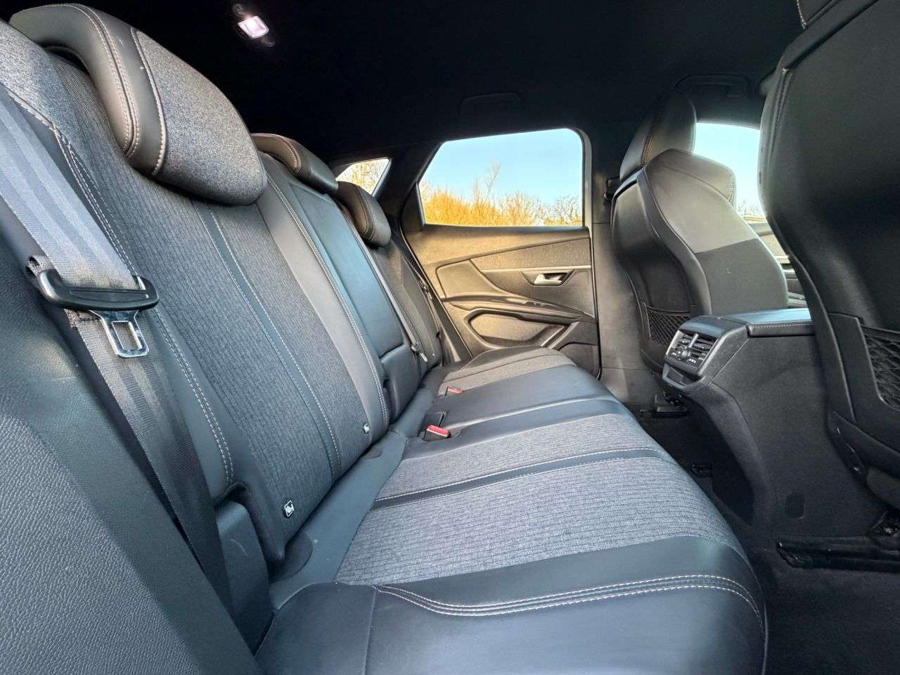 2017 PEUGEOT 3008 2017 PEUGEOT 3008