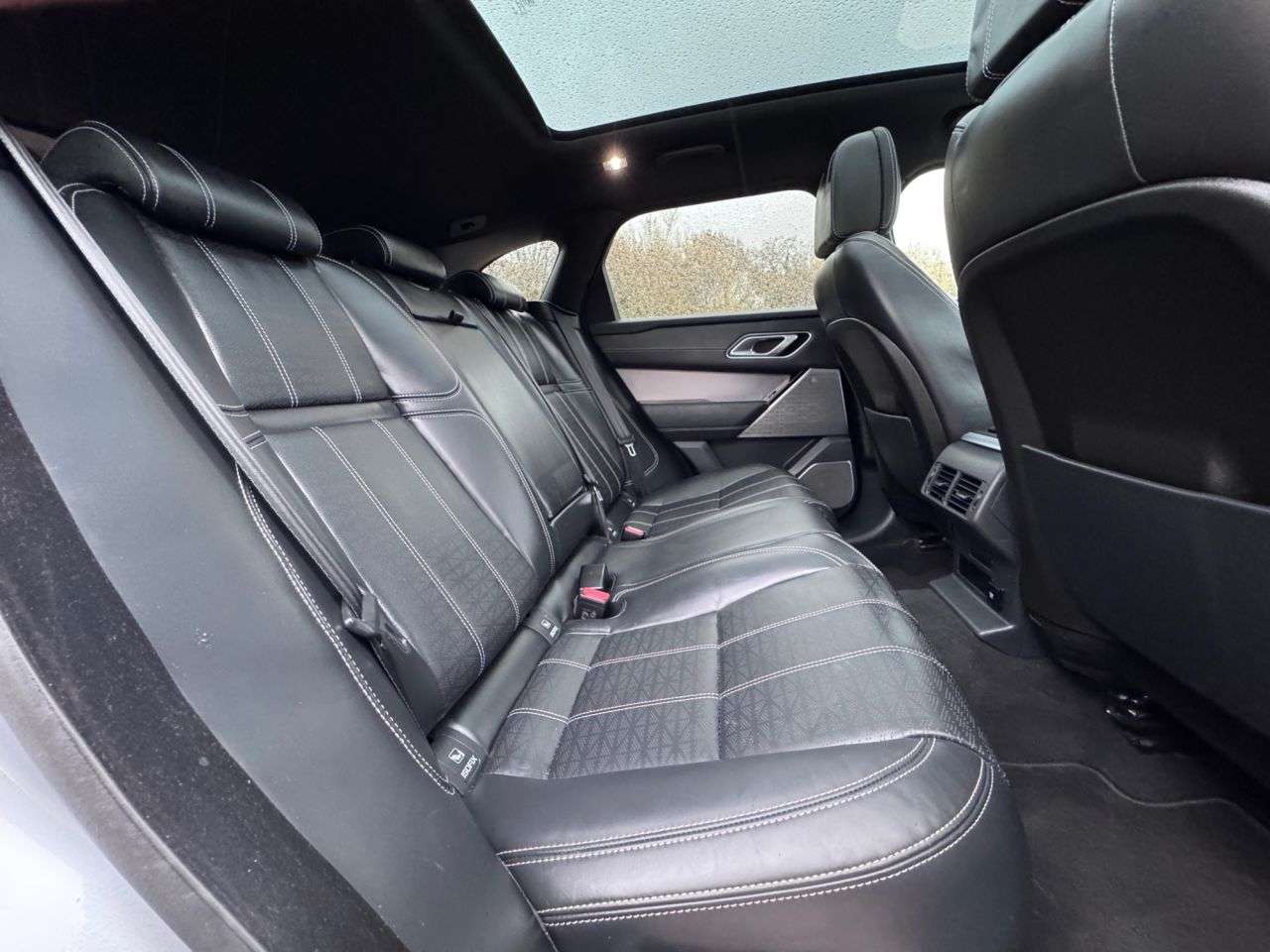 2019 LAND ROVER RANGE ROVER VELAR 2019 LAND ROVER RANGE ROVER VELAR