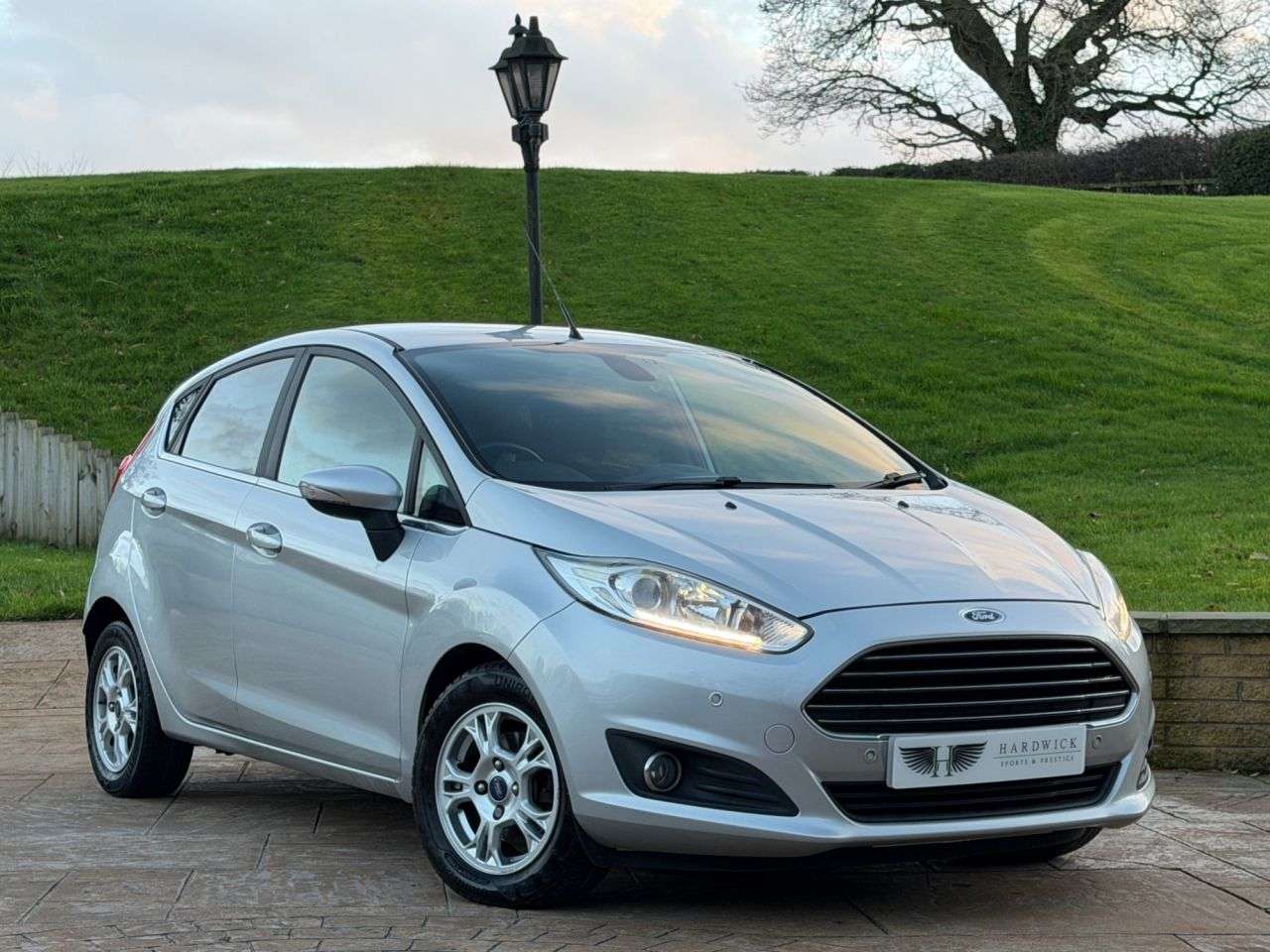 A 2014 FORD FIESTA 1.6 TDCi ECOnetic Titanium Hatchback 5dr Diesel Manual Euro 5 (s/s) (95 ps) A 2014 FORD FIESTA 1.6 TDCi ECOnetic Titanium Hatchback 5dr Diesel Manual Euro 5 (s/s) (95 ps)