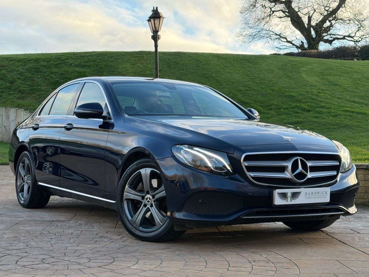 A 2018 MERCEDES-BENZ E-CLASS 2.0 E220d SE Saloon 4dr Diesel G-Tronic+ 4MATIC Euro 6 (s/s) (194 ps) REAR A 2018 MERCEDES-BENZ E-CLASS 2.0 E220d SE Saloon 4dr Diesel G-Tronic+ 4MATIC Euro 6 (s/s) (194 ps) REAR