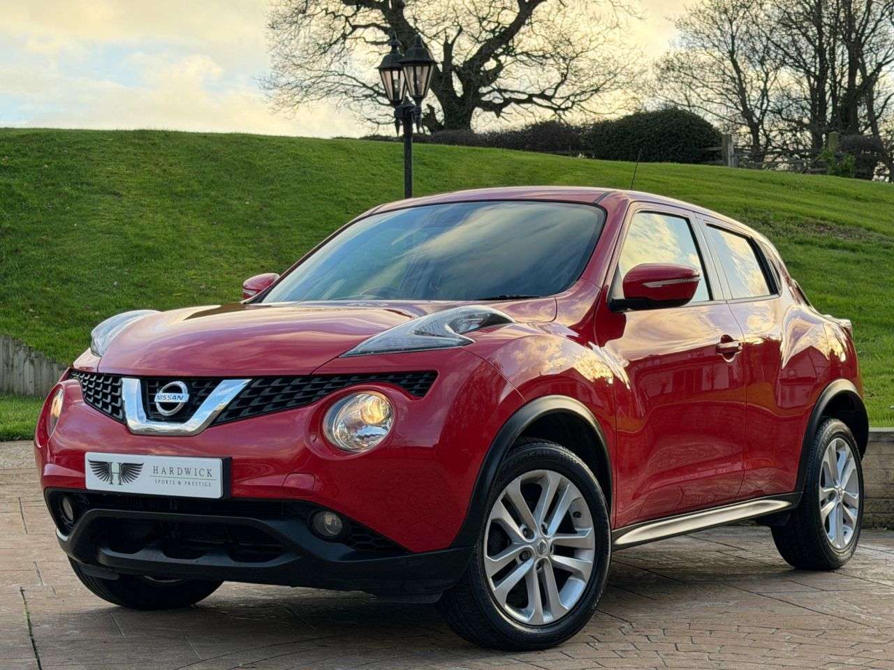 A 2015 NISSAN JUKE 1.2 DIG-T Acenta SUV 5dr Petrol Manual Euro 6 (s/s) (115 ps) ULEZ COMPLIANT A 2015 NISSAN JUKE 1.2 DIG-T Acenta SUV 5dr Petrol Manual Euro 6 (s/s) (115 ps) ULEZ COMPLIANT