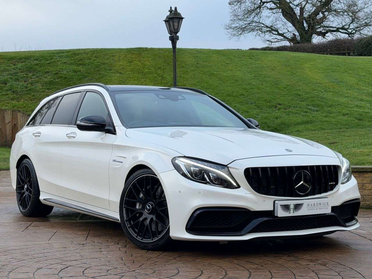 A 2018 MERCEDES-BENZ C-CLASS 4.0 C63 V8 BiTurbo AMG (Premium) Estate 5dr Petrol SpdS MCT Euro 6 (s/s) (4 A 2018 MERCEDES-BENZ C-CLASS 4.0 C63 V8 BiTurbo AMG (Premium) Estate 5dr Petrol SpdS MCT Euro 6 (s/s) (4