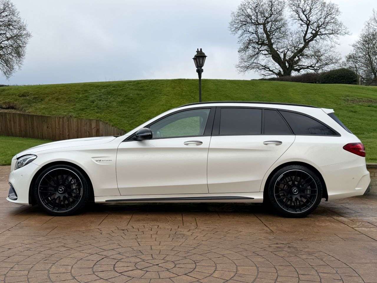 A 2018 MERCEDES-BENZ C-CLASS 4.0 C63 V8 BiTurbo AMG (Premium) Estate 5dr Petrol SpdS MCT Euro 6 (s/s) (4 A 2018 MERCEDES-BENZ C-CLASS 4.0 C63 V8 BiTurbo AMG (Premium) Estate 5dr Petrol SpdS MCT Euro 6 (s/s) (4