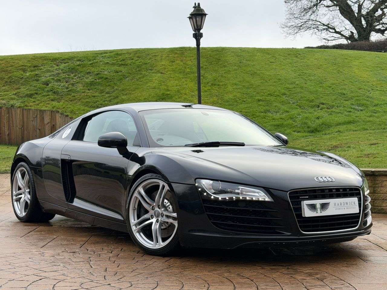A 2007 AUDI R8 4.2 FSI V8 Coupe 2dr Petrol Manual quattro Euro 4 (420 ps) ONLY 2 FORMER KE A 2007 AUDI R8 4.2 FSI V8 Coupe 2dr Petrol Manual quattro Euro 4 (420 ps) ONLY 2 FORMER KE
