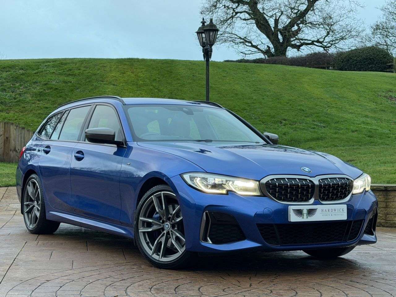 A 2020 BMW 3 SERIES 3.0 M340i Touring 5dr Petrol Auto xDrive Euro 6 (s/s) (374 ps) FULL SERVICE A 2020 BMW 3 SERIES 3.0 M340i Touring 5dr Petrol Auto xDrive Euro 6 (s/s) (374 ps) FULL SERVICE