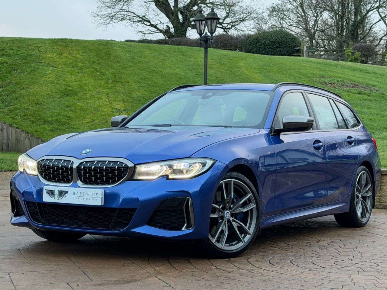 A 2020 BMW 3 SERIES 3.0 M340i Touring 5dr Petrol Auto xDrive Euro 6 (s/s) (374 ps) FULL SERVICE A 2020 BMW 3 SERIES 3.0 M340i Touring 5dr Petrol Auto xDrive Euro 6 (s/s) (374 ps) FULL SERVICE