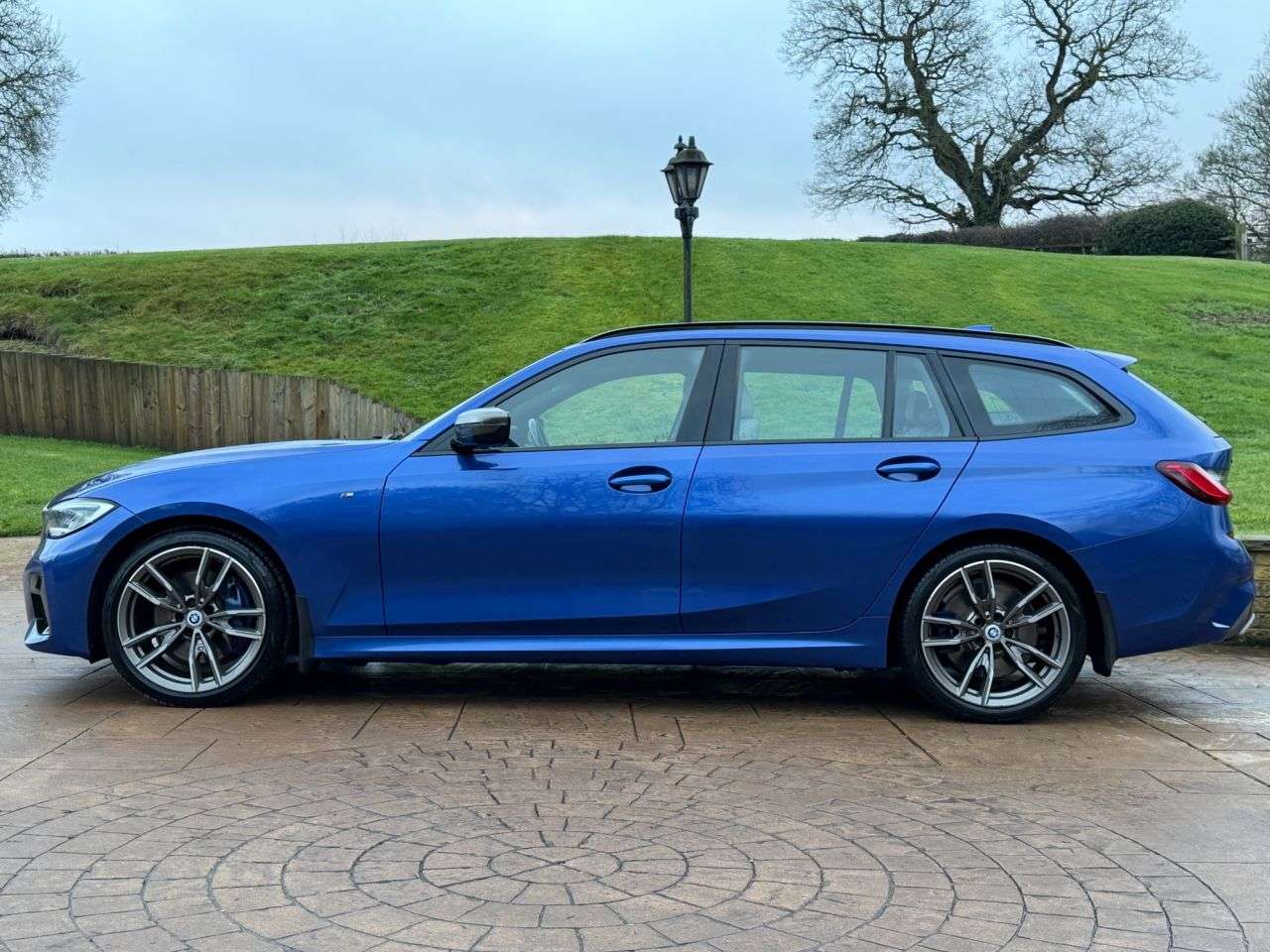 A 2020 BMW 3 SERIES 3.0 M340i Touring 5dr Petrol Auto xDrive Euro 6 (s/s) (374 ps) FULL SERVICE A 2020 BMW 3 SERIES 3.0 M340i Touring 5dr Petrol Auto xDrive Euro 6 (s/s) (374 ps) FULL SERVICE