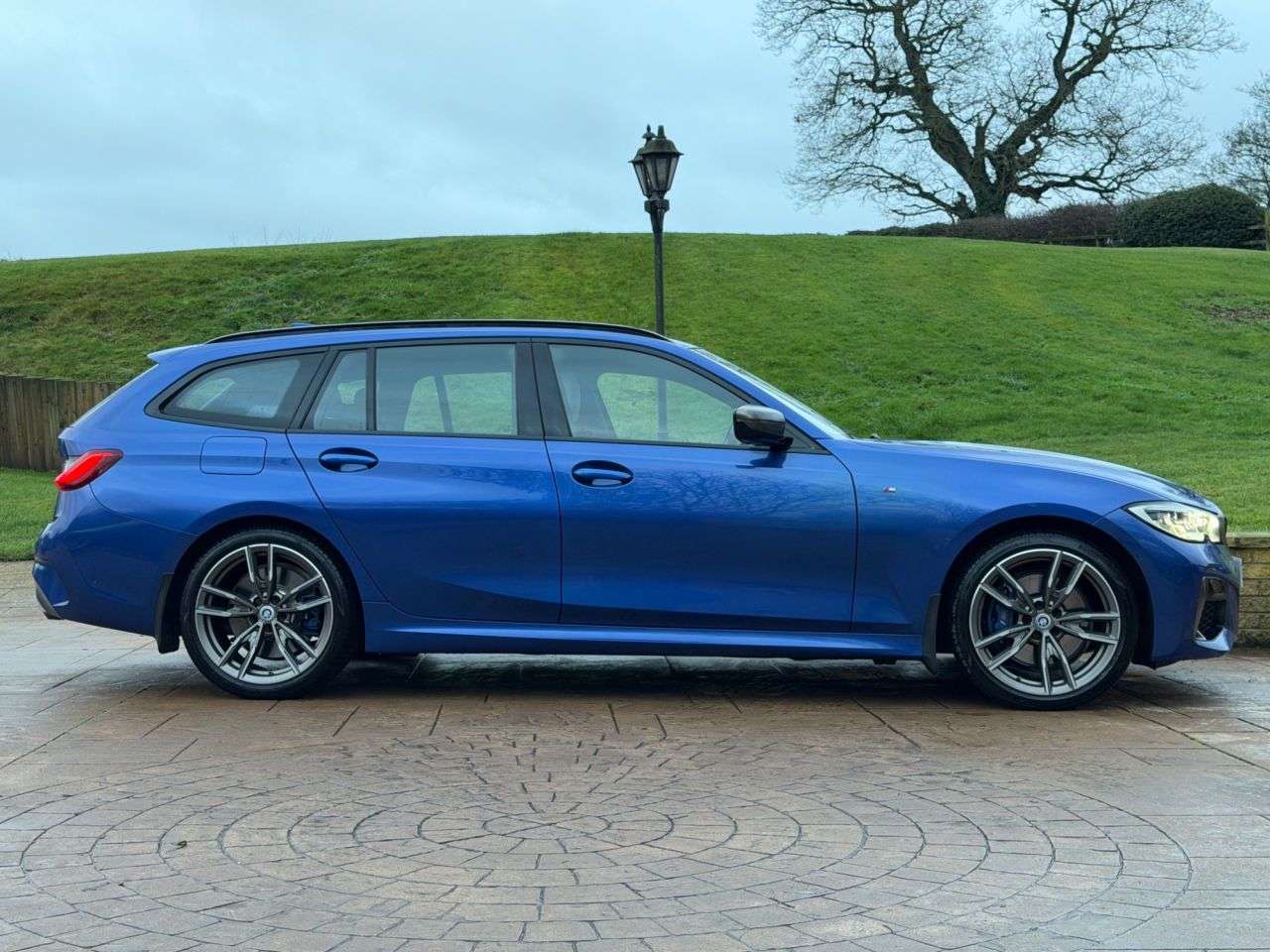 A 2020 BMW 3 SERIES 3.0 M340i Touring 5dr Petrol Auto xDrive Euro 6 (s/s) (374 ps) FULL SERVICE A 2020 BMW 3 SERIES 3.0 M340i Touring 5dr Petrol Auto xDrive Euro 6 (s/s) (374 ps) FULL SERVICE