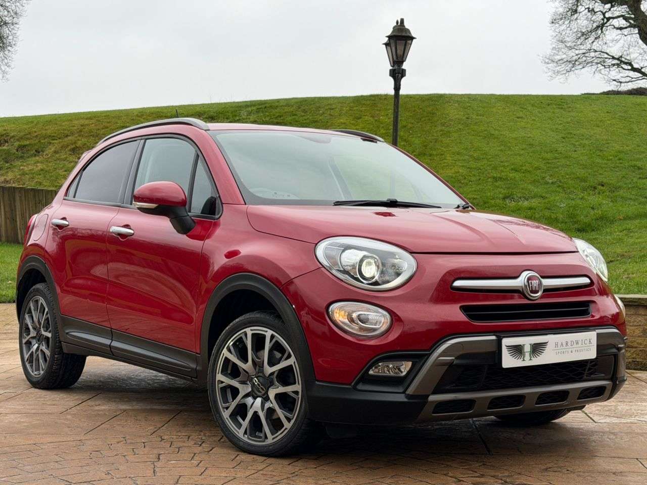A 2016 FIAT 500X 1.6 MultiJetII Cross Plus SUV 5dr Diesel Manual Euro 6 (s/s) (120 ps) DAB - A 2016 FIAT 500X 1.6 MultiJetII Cross Plus SUV 5dr Diesel Manual Euro 6 (s/s) (120 ps) DAB -