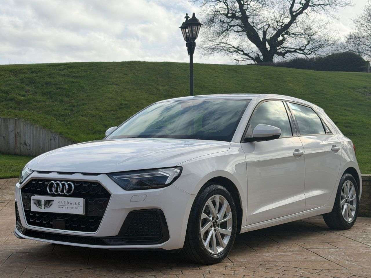 A 2020 AUDI A1 1.0 TFSI 30 Sport Sportback 5dr Petrol Manual Euro 6 (s/s) (110 ps) 2 KEYS A 2020 AUDI A1 1.0 TFSI 30 Sport Sportback 5dr Petrol Manual Euro 6 (s/s) (110 ps) 2 KEYS