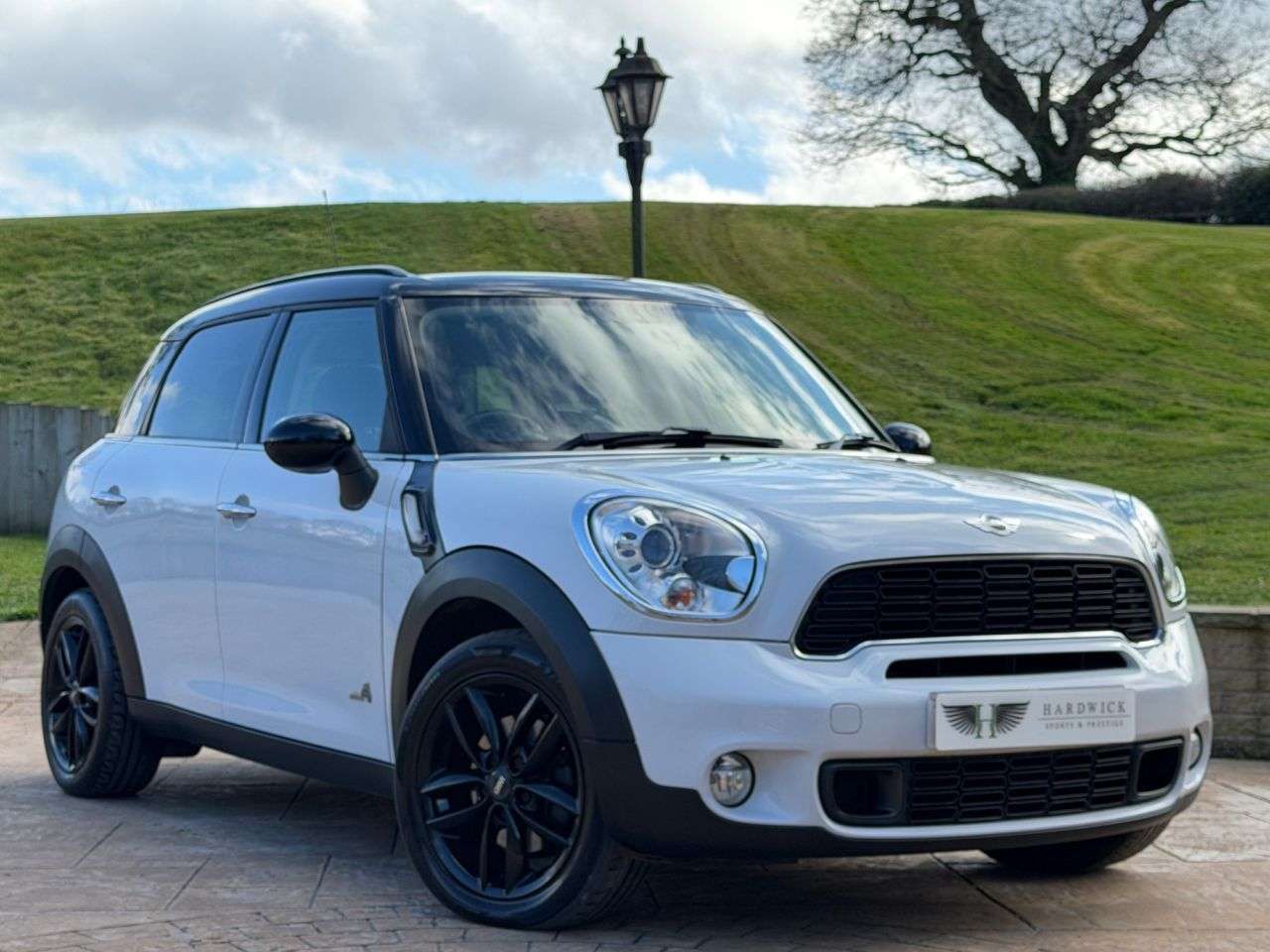 A 2012 MINI COUNTRYMAN 2.0 Cooper SD SUV 5dr Diesel Auto ALL4 Euro 5 (143 ps) FSH TO INCLUDE 10 ST A 2012 MINI COUNTRYMAN 2.0 Cooper SD SUV 5dr Diesel Auto ALL4 Euro 5 (143 ps) FSH TO INCLUDE 10 ST