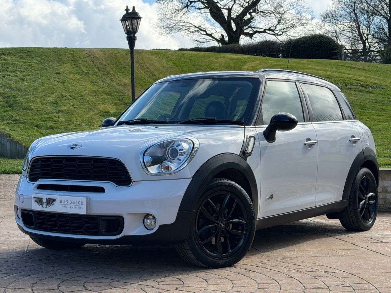 A 2012 MINI COUNTRYMAN 2.0 Cooper SD SUV 5dr Diesel Auto ALL4 Euro 5 (143 ps) FSH TO INCLUDE 10 ST A 2012 MINI COUNTRYMAN 2.0 Cooper SD SUV 5dr Diesel Auto ALL4 Euro 5 (143 ps) FSH TO INCLUDE 10 ST