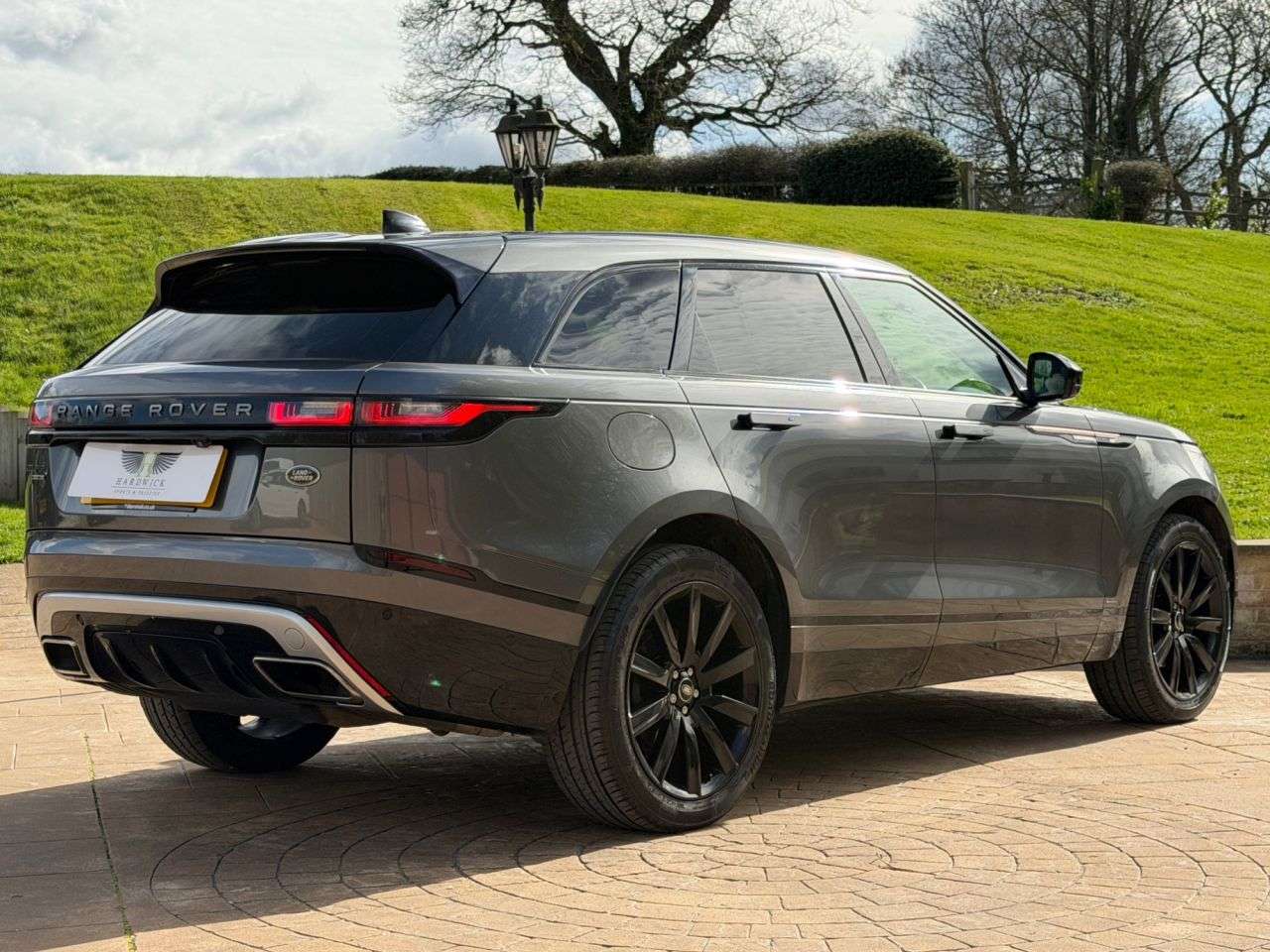 2017 LAND ROVER RANGE ROVER VELAR 2017 LAND ROVER RANGE ROVER VELAR