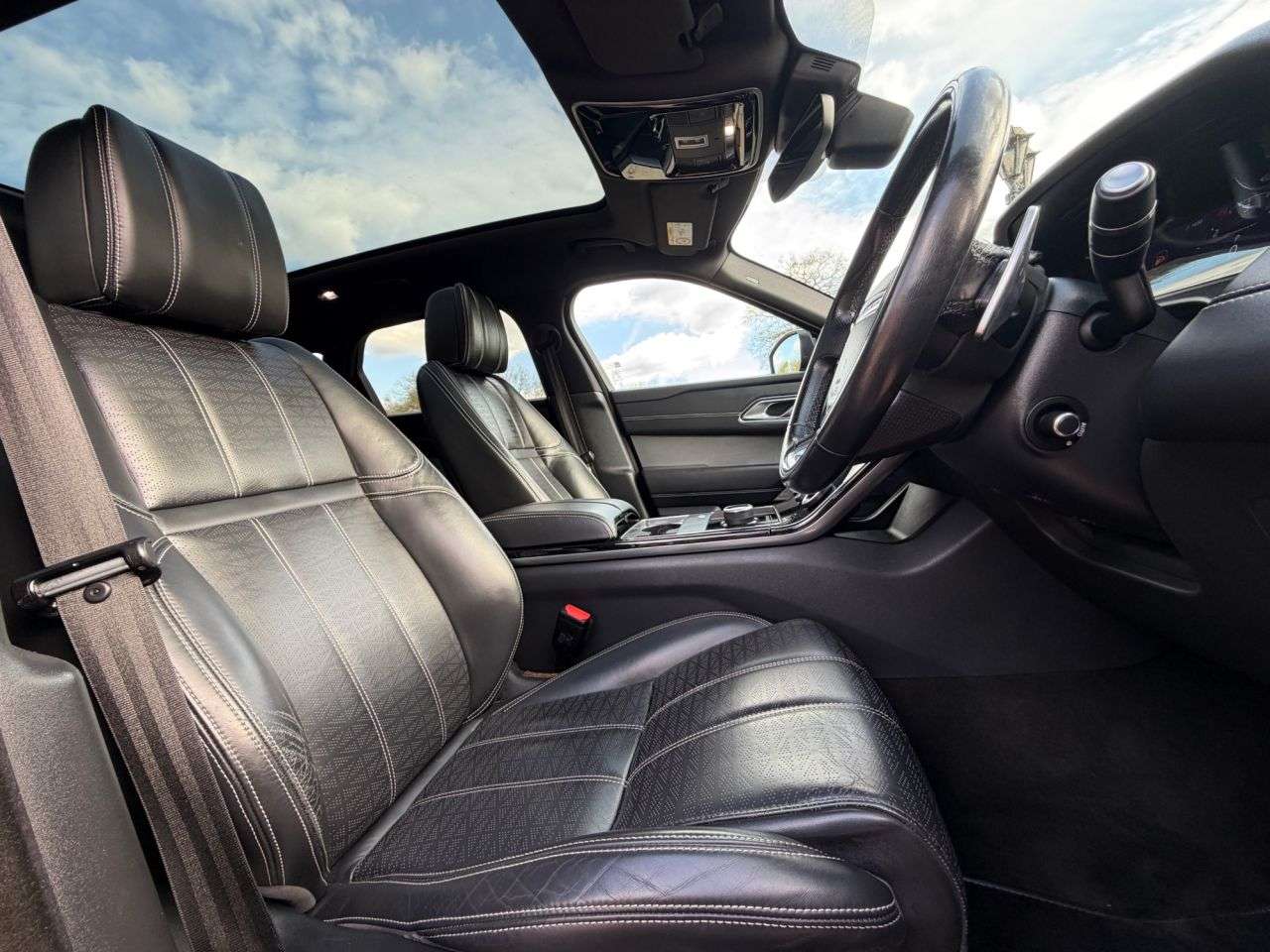 2017 LAND ROVER RANGE ROVER VELAR 2017 LAND ROVER RANGE ROVER VELAR