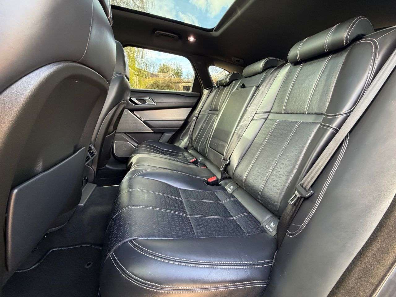 2017 LAND ROVER RANGE ROVER VELAR 2017 LAND ROVER RANGE ROVER VELAR