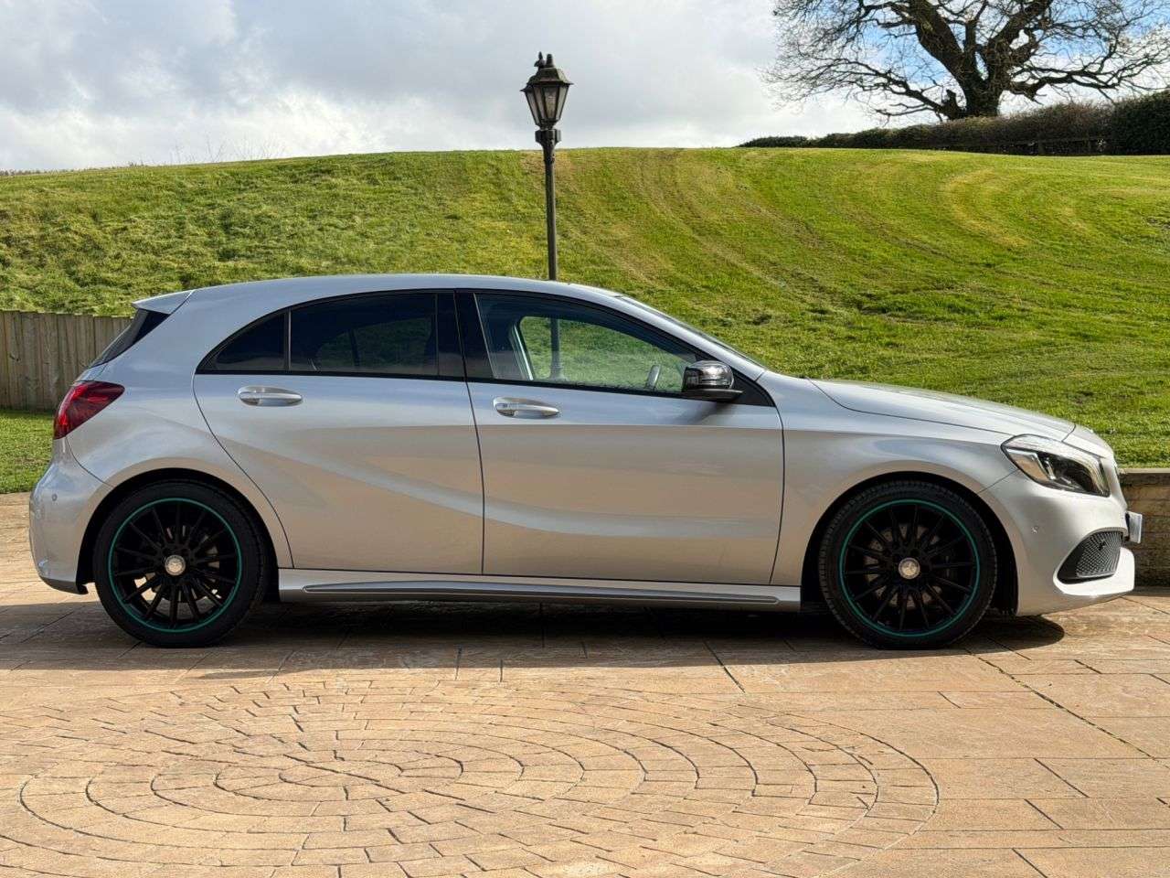 A 2017 MERCEDES-BENZ A-CLASS 2.1 A220d Motorsport Edition (Premium) Hatchback 5dr Diesel 7G-DCT Euro 6 ( A 2017 MERCEDES-BENZ A-CLASS 2.1 A220d Motorsport Edition (Premium) Hatchback 5dr Diesel 7G-DCT Euro 6 (