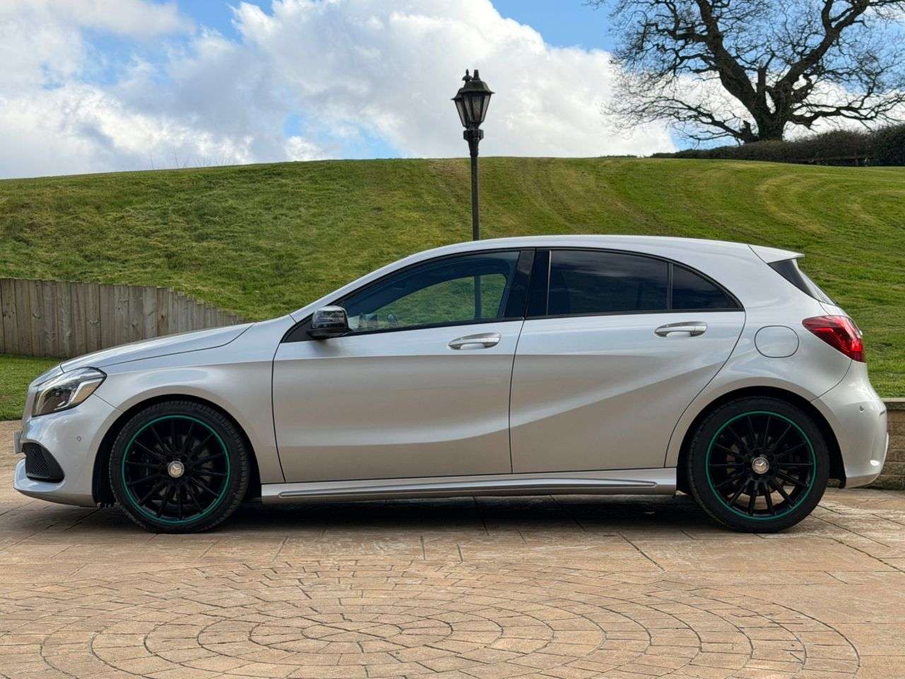 A 2017 MERCEDES-BENZ A-CLASS 2.1 A220d Motorsport Edition (Premium) Hatchback 5dr Diesel 7G-DCT Euro 6 ( A 2017 MERCEDES-BENZ A-CLASS 2.1 A220d Motorsport Edition (Premium) Hatchback 5dr Diesel 7G-DCT Euro 6 (