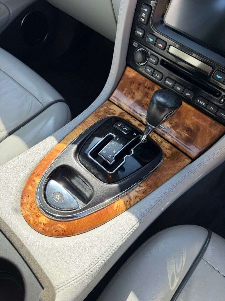 2009 JAGUAR XJ 2009 JAGUAR XJ
