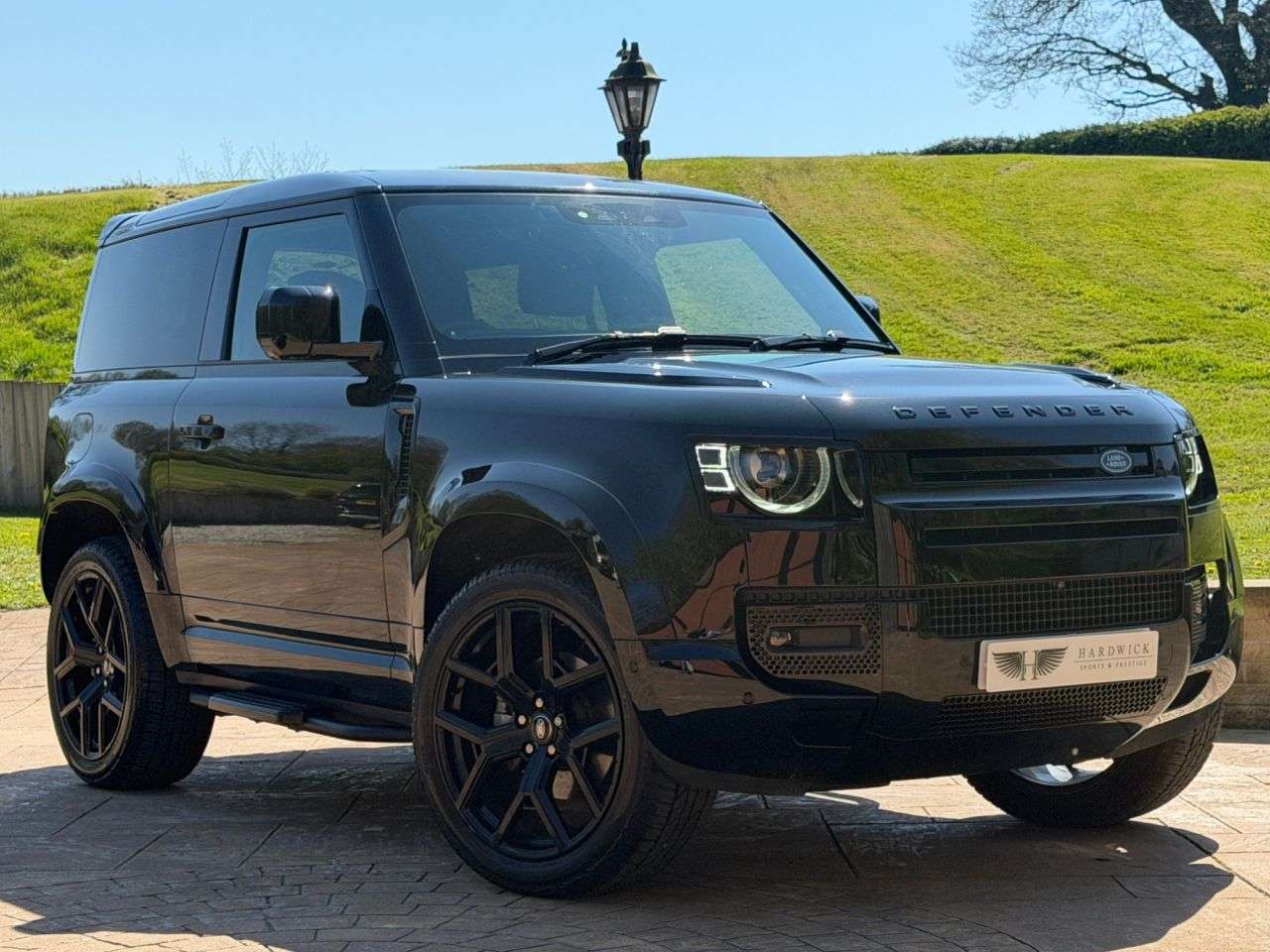 A 2024 LAND ROVER DEFENDER 3.0 D250 MHEV X-Dynamic HSE SUV 3dr Diesel Auto 4WD Euro 6 (s/s) (250 ps) 1 A 2024 LAND ROVER DEFENDER 3.0 D250 MHEV X-Dynamic HSE SUV 3dr Diesel Auto 4WD Euro 6 (s/s) (250 ps) 1
