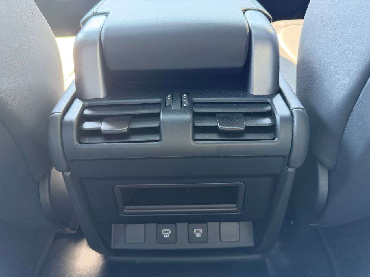 2024 LAND ROVER DEFENDER 2024 LAND ROVER DEFENDER