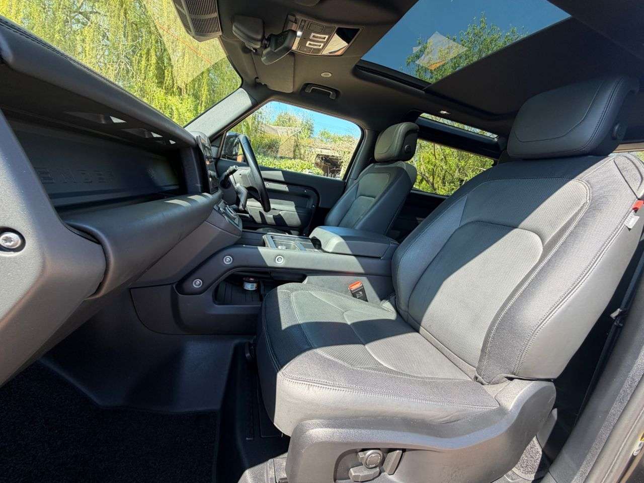 2024 LAND ROVER DEFENDER 2024 LAND ROVER DEFENDER