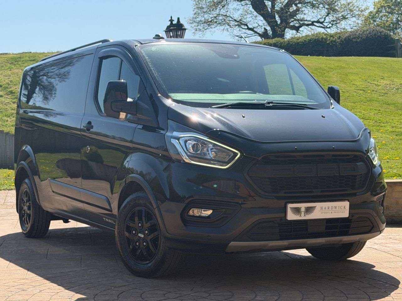 A 2022 FORD TRANSIT CUSTOM 2.0 340 EcoBlue Trail Panel Van 5dr Diesel Manual L2 H1 Euro 6 (s/s) (130 p A 2022 FORD TRANSIT CUSTOM 2.0 340 EcoBlue Trail Panel Van 5dr Diesel Manual L2 H1 Euro 6 (s/s) (130 p