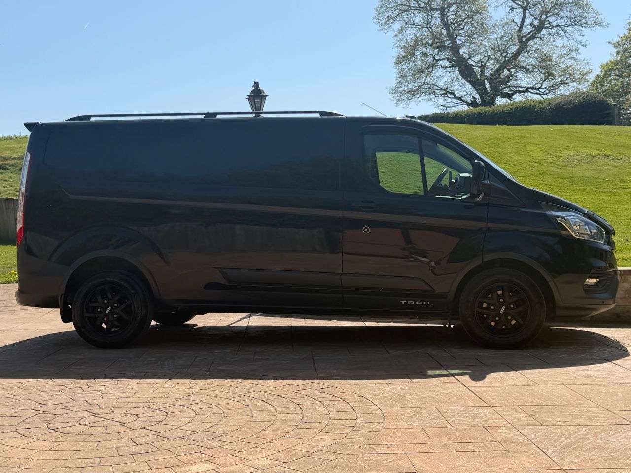 A 2022 FORD TRANSIT CUSTOM 2.0 340 EcoBlue Trail Panel Van 5dr Diesel Manual L2 H1 Euro 6 (s/s) (130 p A 2022 FORD TRANSIT CUSTOM 2.0 340 EcoBlue Trail Panel Van 5dr Diesel Manual L2 H1 Euro 6 (s/s) (130 p