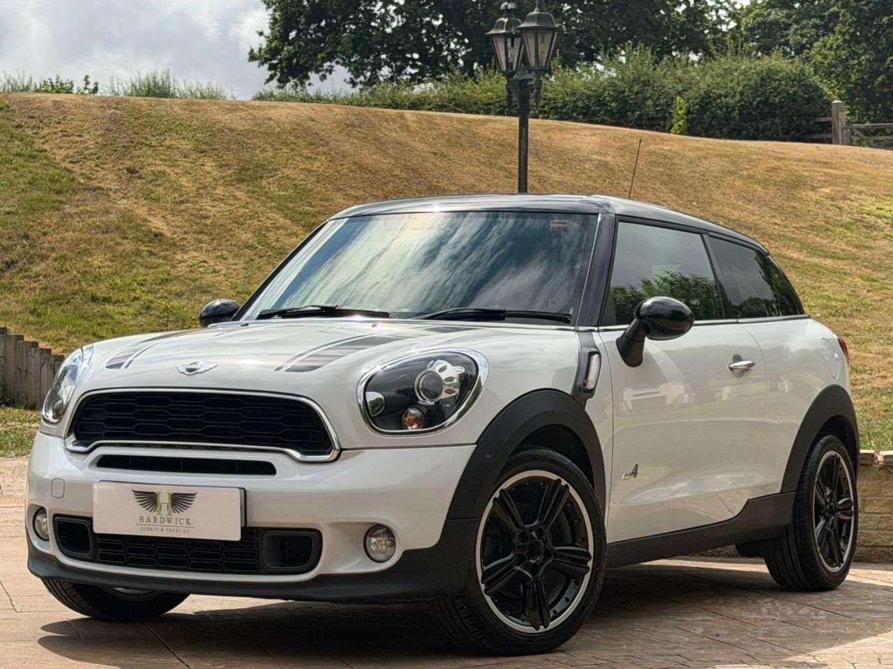A 2014 MINI COOPER 2.0 Cooper SD SUV 3dr Diesel Manual ALL4 Euro 5 (s/s) (143 ps) 2 KEYS - SER A 2014 MINI COOPER 2.0 Cooper SD SUV 3dr Diesel Manual ALL4 Euro 5 (s/s) (143 ps) 2 KEYS - SER