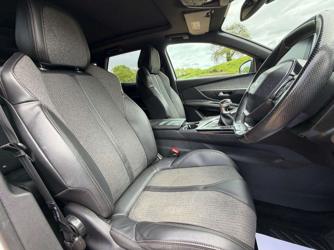 2017 PEUGEOT 3008 2017 PEUGEOT 3008