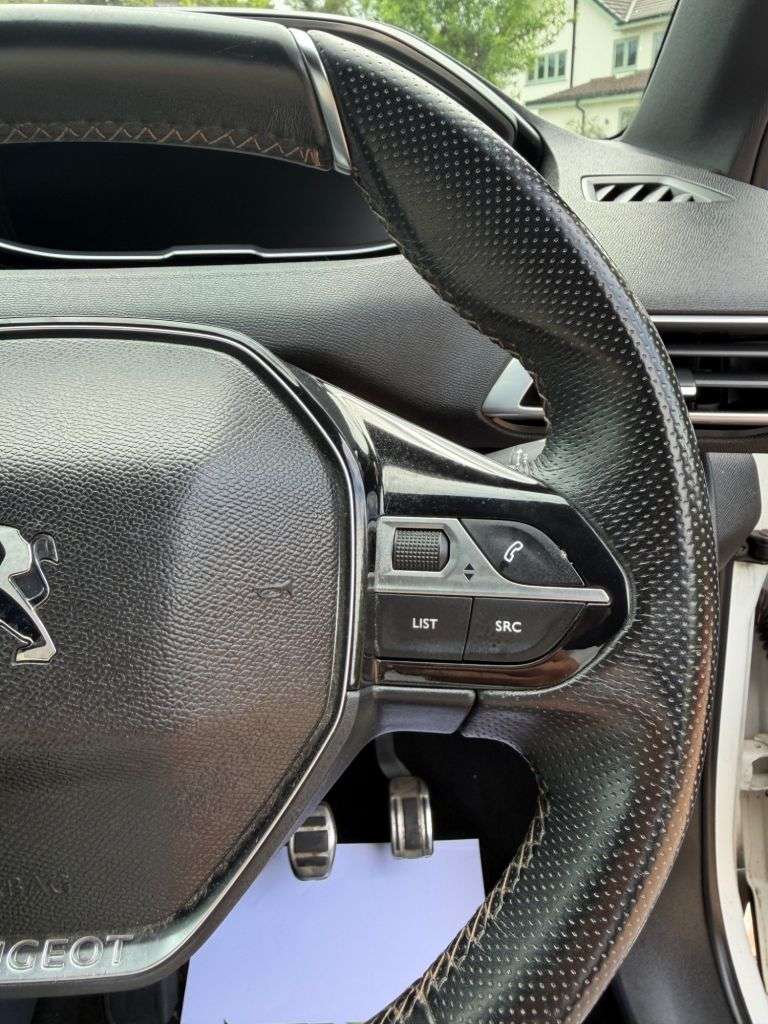 2017 PEUGEOT 3008 2017 PEUGEOT 3008