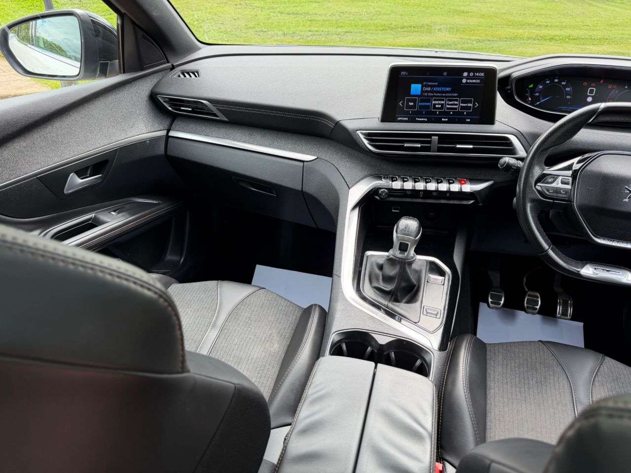 2017 PEUGEOT 3008 2017 PEUGEOT 3008