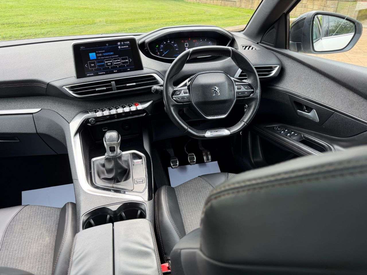 2017 PEUGEOT 3008 2017 PEUGEOT 3008