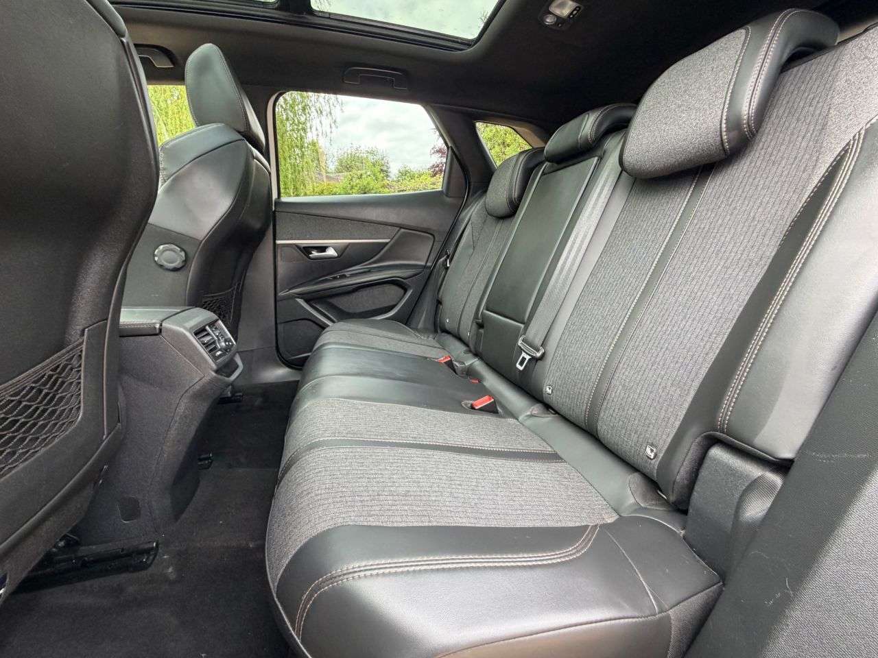 2017 PEUGEOT 3008 2017 PEUGEOT 3008