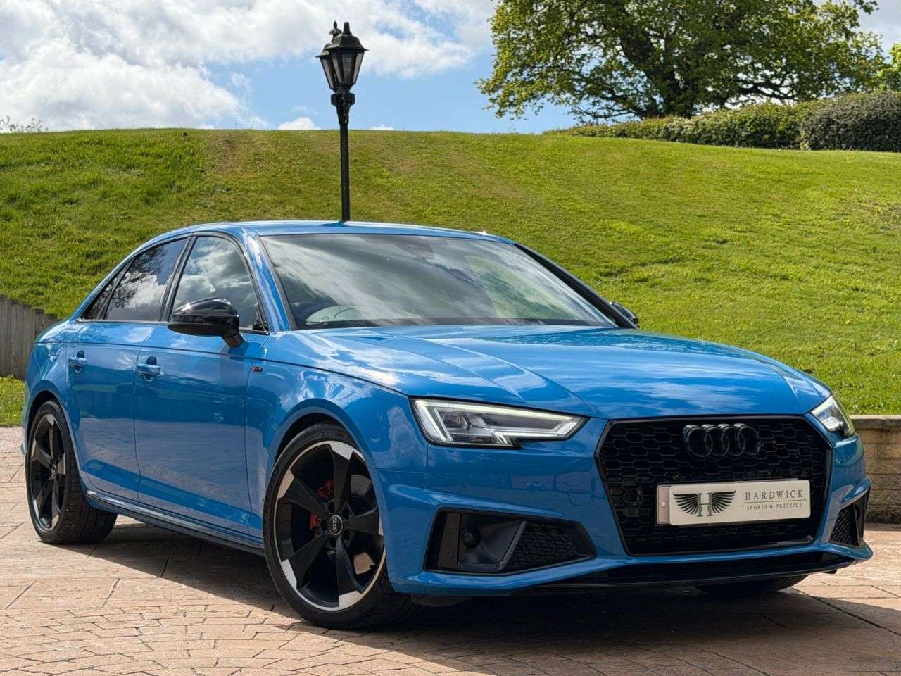 A 2019 AUDI A4 2.0 TFSI 35 Black Edition Saloon 4dr Petrol S Tronic Euro 6 (s/s) (150 ps) A 2019 AUDI A4 2.0 TFSI 35 Black Edition Saloon 4dr Petrol S Tronic Euro 6 (s/s) (150 ps)