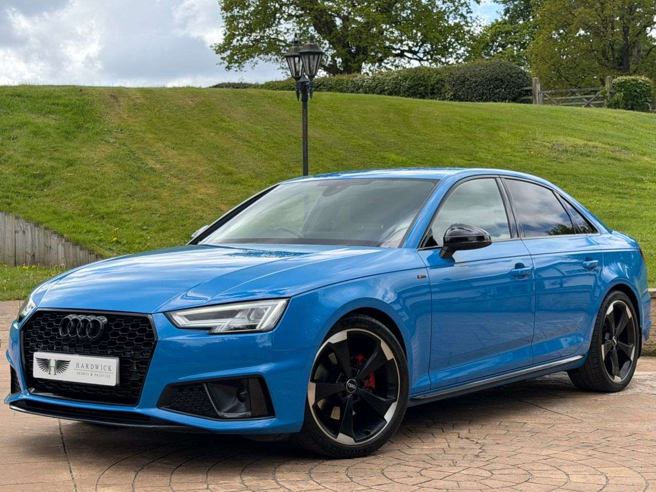 A 2019 AUDI A4 2.0 TFSI 35 Black Edition Saloon 4dr Petrol S Tronic Euro 6 (s/s) (150 ps) A 2019 AUDI A4 2.0 TFSI 35 Black Edition Saloon 4dr Petrol S Tronic Euro 6 (s/s) (150 ps)