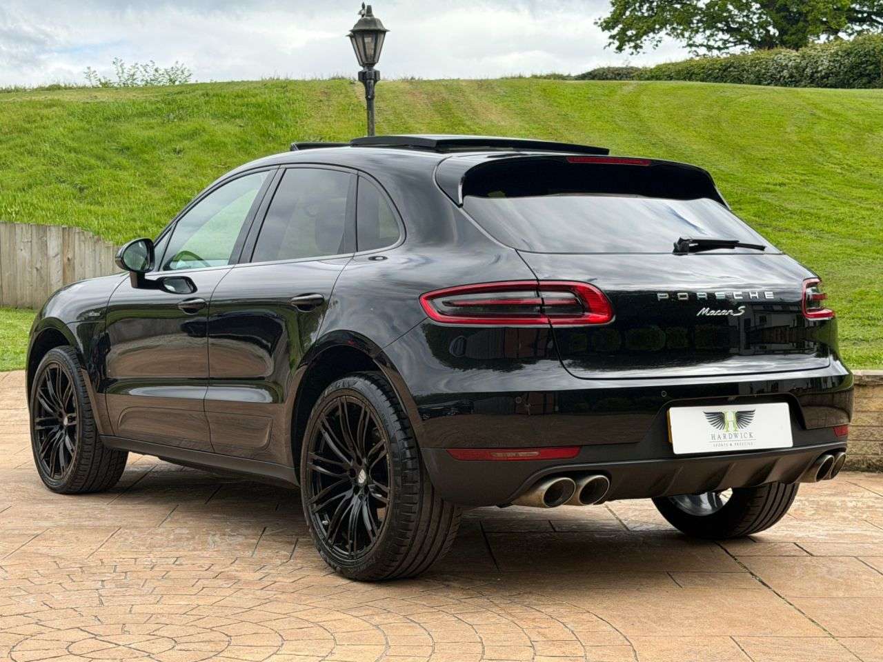 2017 PORSCHE MACAN 2017 PORSCHE MACAN