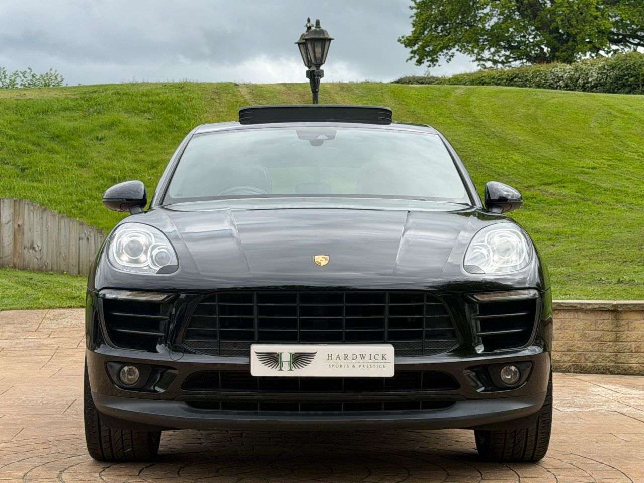 2017 PORSCHE MACAN 2017 PORSCHE MACAN