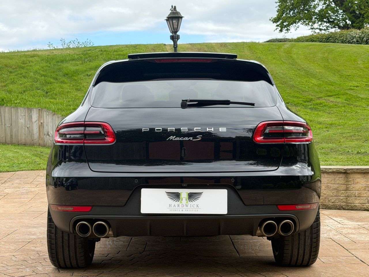 2017 PORSCHE MACAN 2017 PORSCHE MACAN