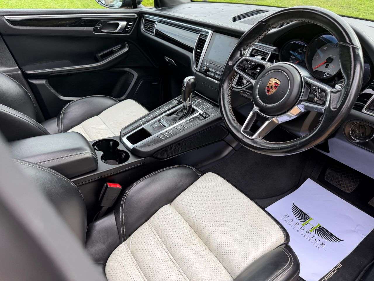 2017 PORSCHE MACAN 2017 PORSCHE MACAN
