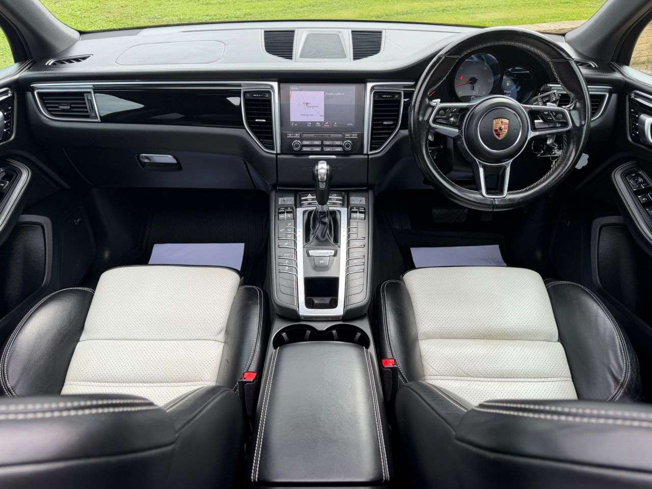 2017 PORSCHE MACAN 2017 PORSCHE MACAN