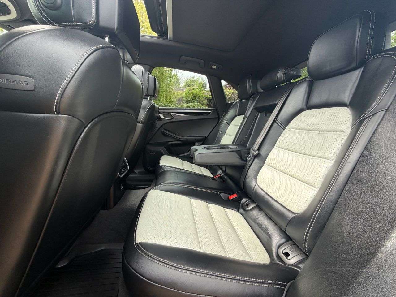 2017 PORSCHE MACAN 2017 PORSCHE MACAN