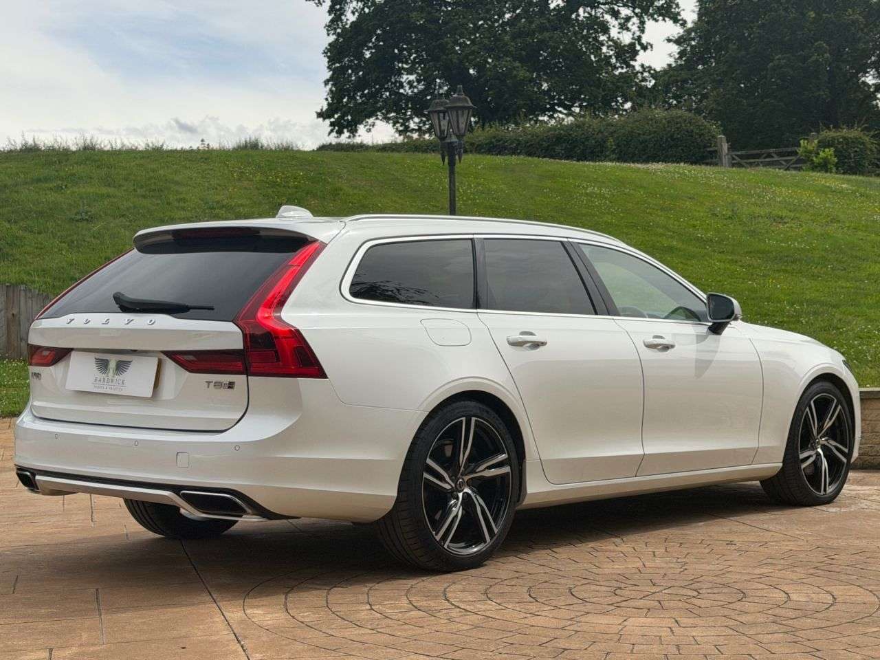 2018 VOLVO V90 2018 VOLVO V90