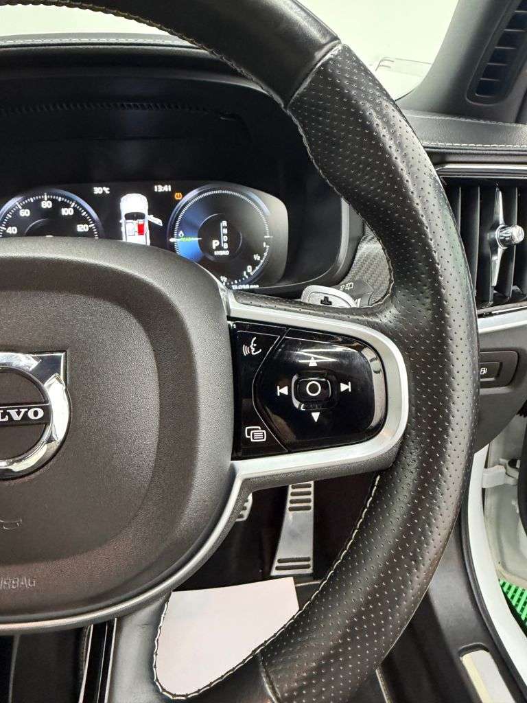 2018 VOLVO V90 2018 VOLVO V90