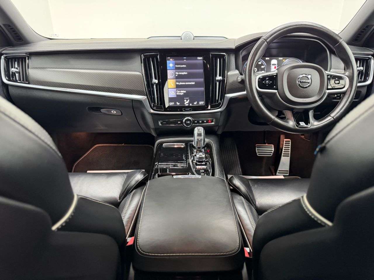 2018 VOLVO V90 2018 VOLVO V90