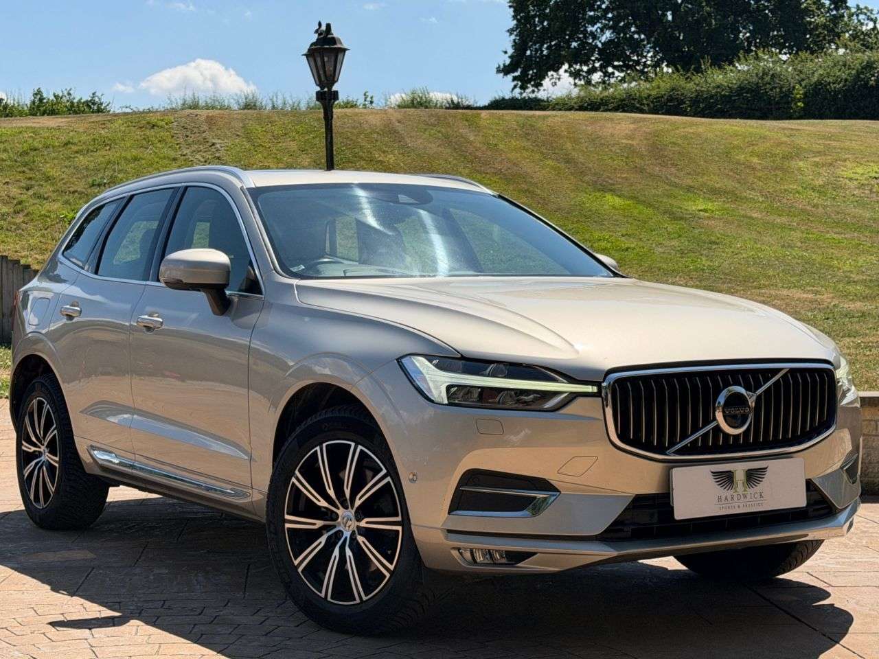 A 2018 VOLVO XC60 2.0 D4 Inscription SUV 5dr Diesel Auto AWD Euro 6 (s/s) (190 ps) £5750 IN S A 2018 VOLVO XC60 2.0 D4 Inscription SUV 5dr Diesel Auto AWD Euro 6 (s/s) (190 ps) £5750 IN S