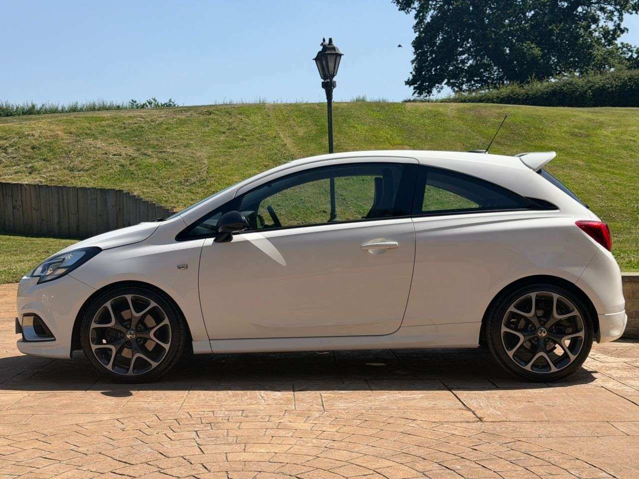 A 2016 VAUXHALL CORSA 1.6i Turbo VXR Hatchback 3dr Petrol Manual Euro 6 (205 ps) SERVICED ON SALE A 2016 VAUXHALL CORSA 1.6i Turbo VXR Hatchback 3dr Petrol Manual Euro 6 (205 ps) SERVICED ON SALE