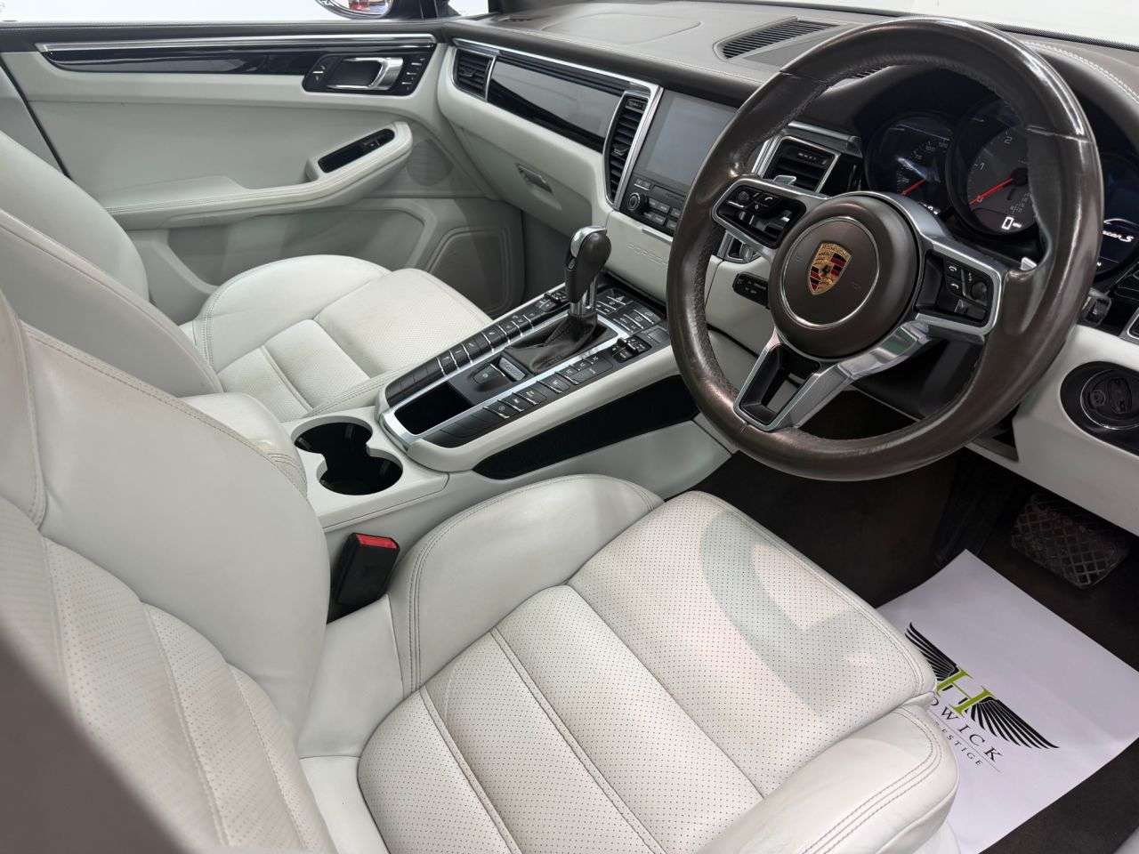 2017 PORSCHE MACAN 2017 PORSCHE MACAN