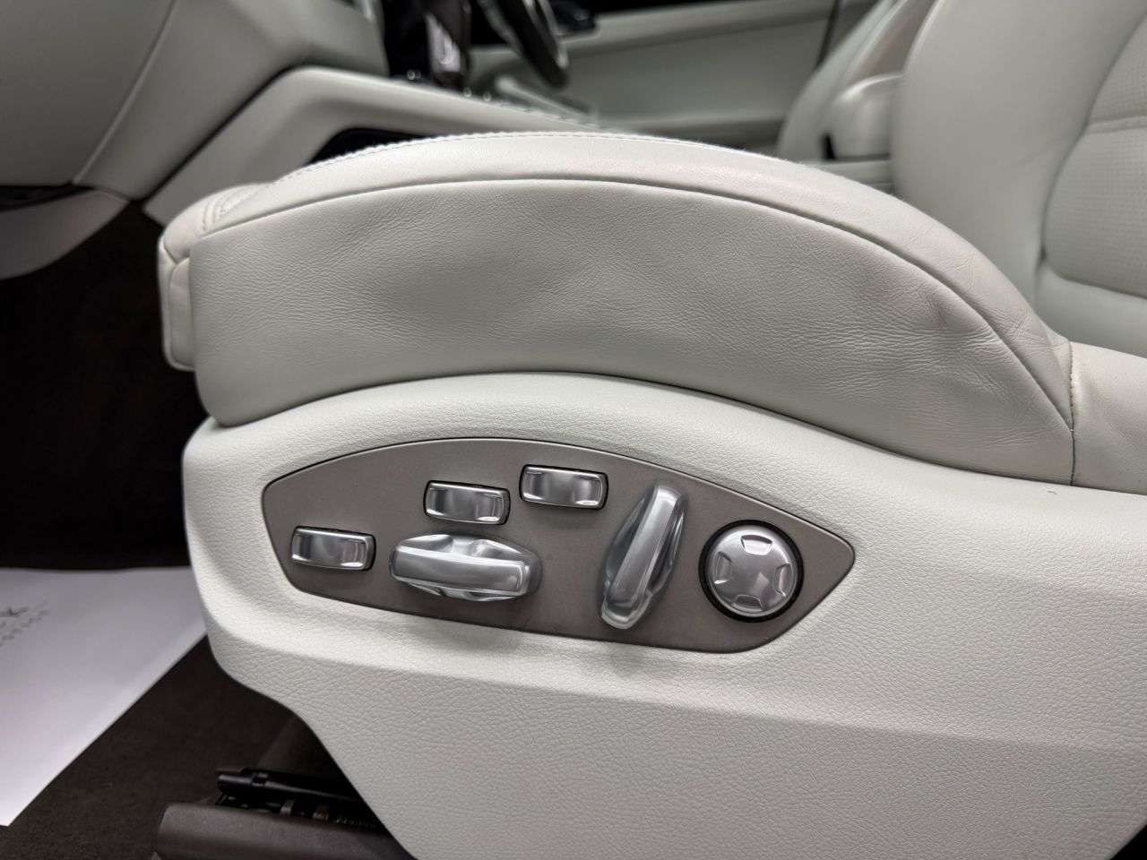 2017 PORSCHE MACAN 2017 PORSCHE MACAN